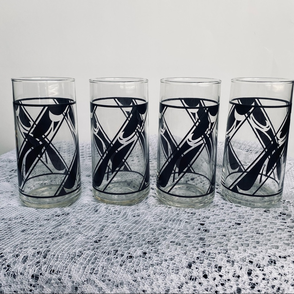 •Vintage• Set of 4 Libbey Highball Drinking Glasses; Black Swirl Twisting Design